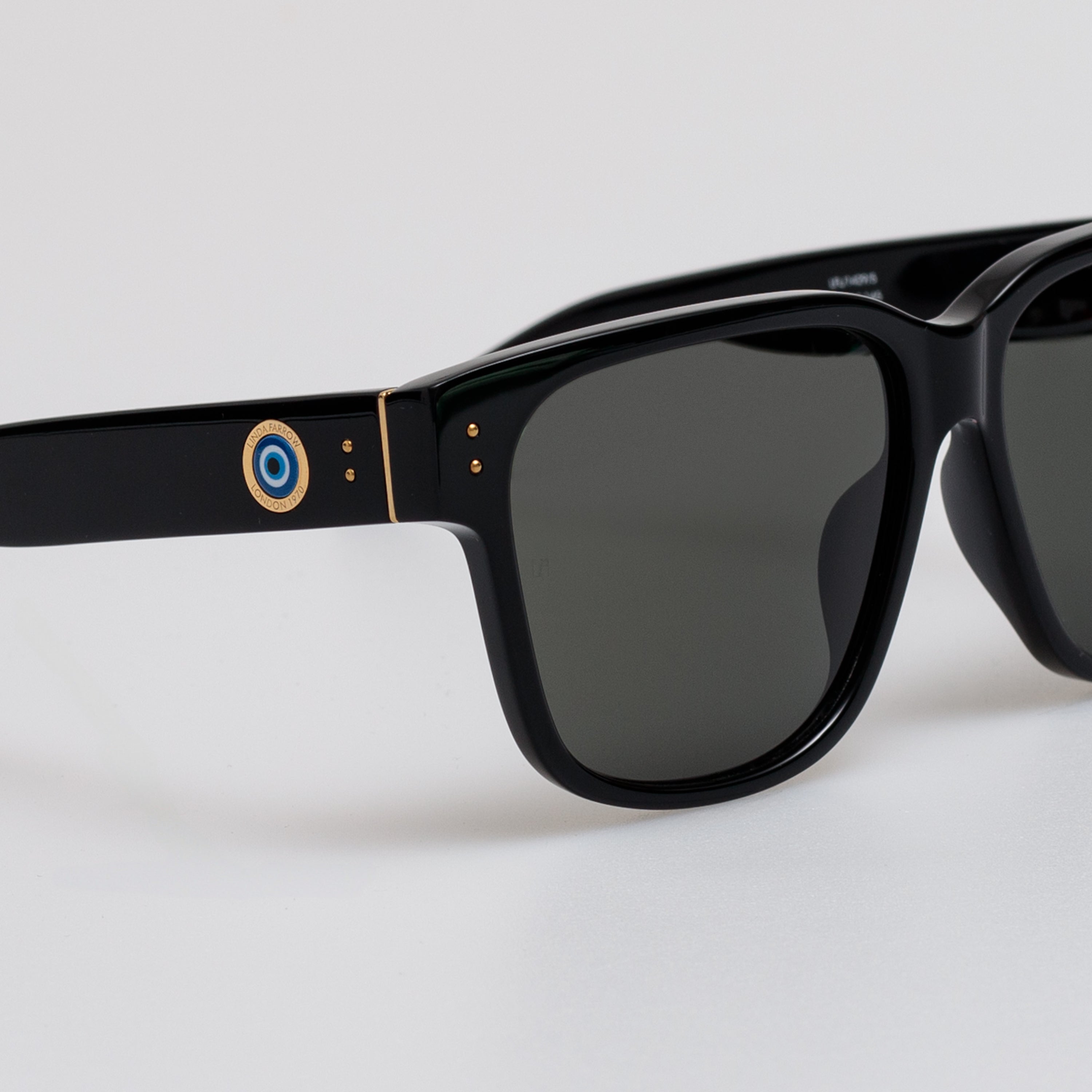 Perry Talisman Sunglasses in Black