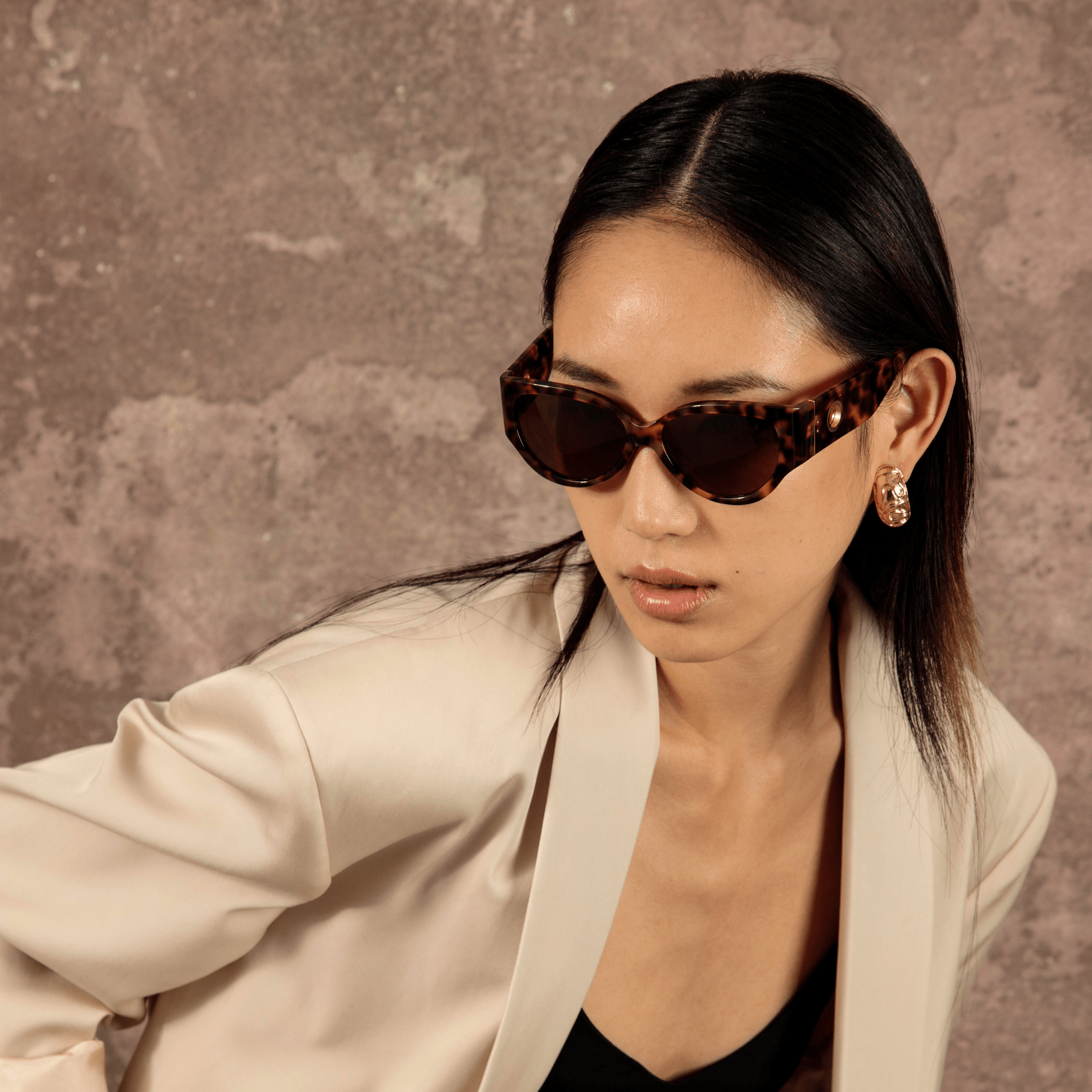 Connie Sunglasses in Tortoiseshell - LINDA FARROW - Sunglasses -