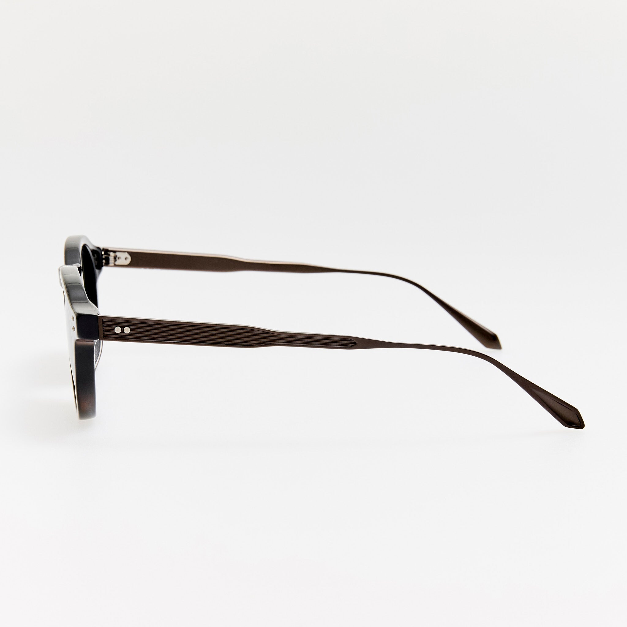 Heath Sunglasses in Matt Black - LINDA FARROW - Sunglasses -