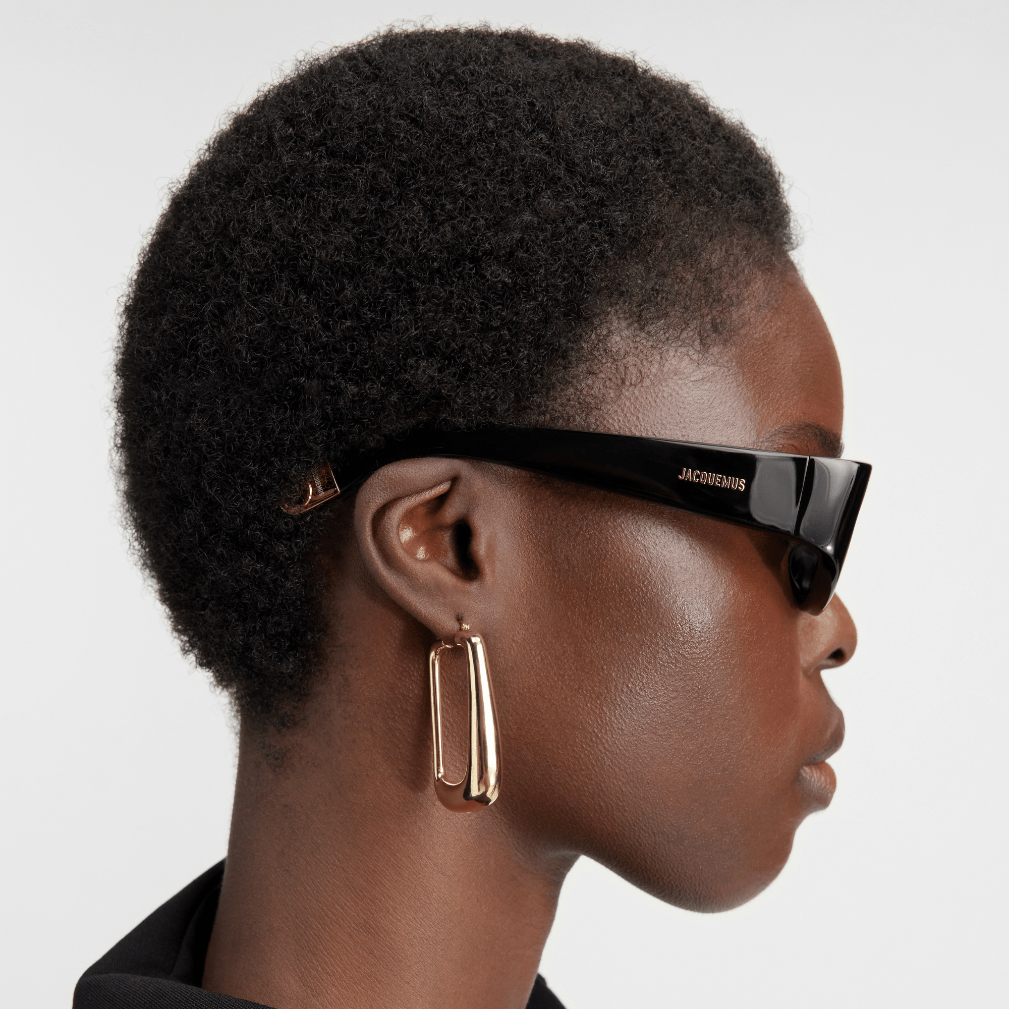 Ovalo Oval Sunglasses in Black - LINDA FARROW - Sunglasses -
