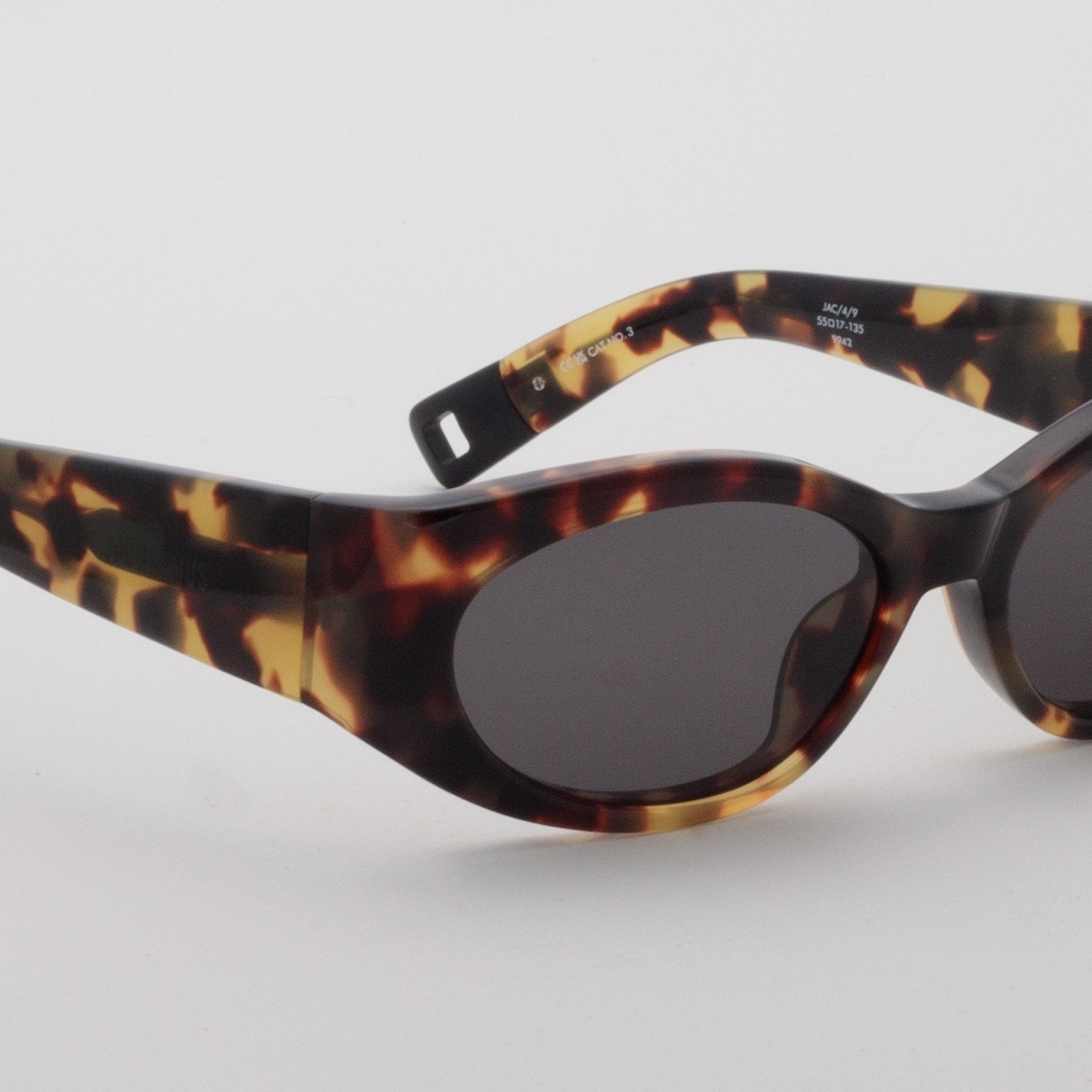 Ovalo Oval Sunglasses in Tortoiseshell - LINDA FARROW - Sunglasses -