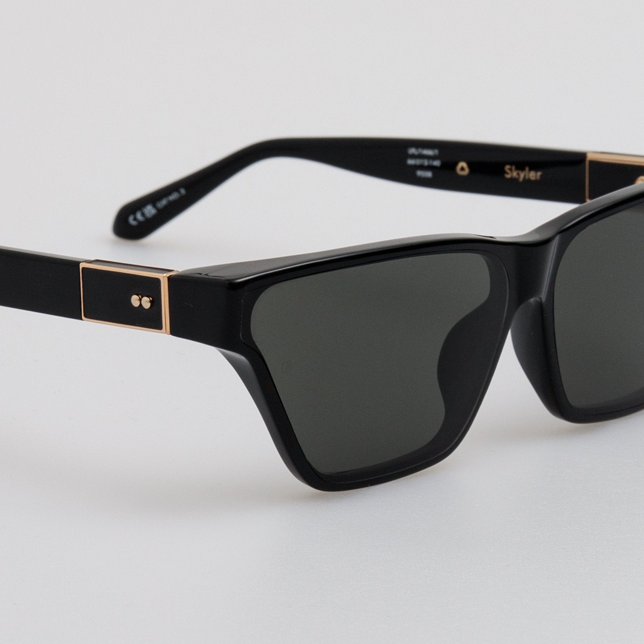 Skyler Cat - Eye Sunglasses in Black - LINDA FARROW - Sunglasses -