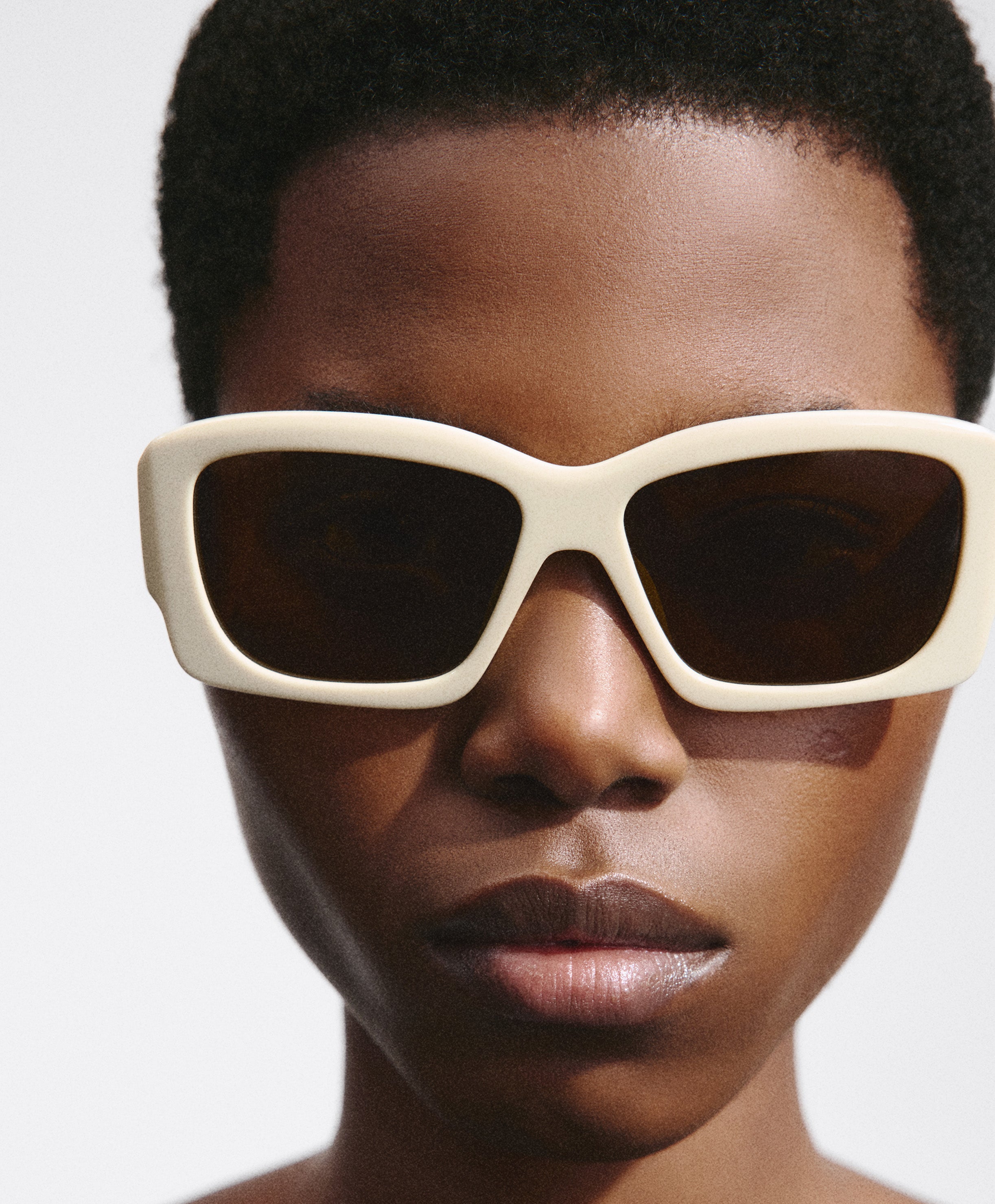 Croisiere Rectangular Sunglasses in Sand