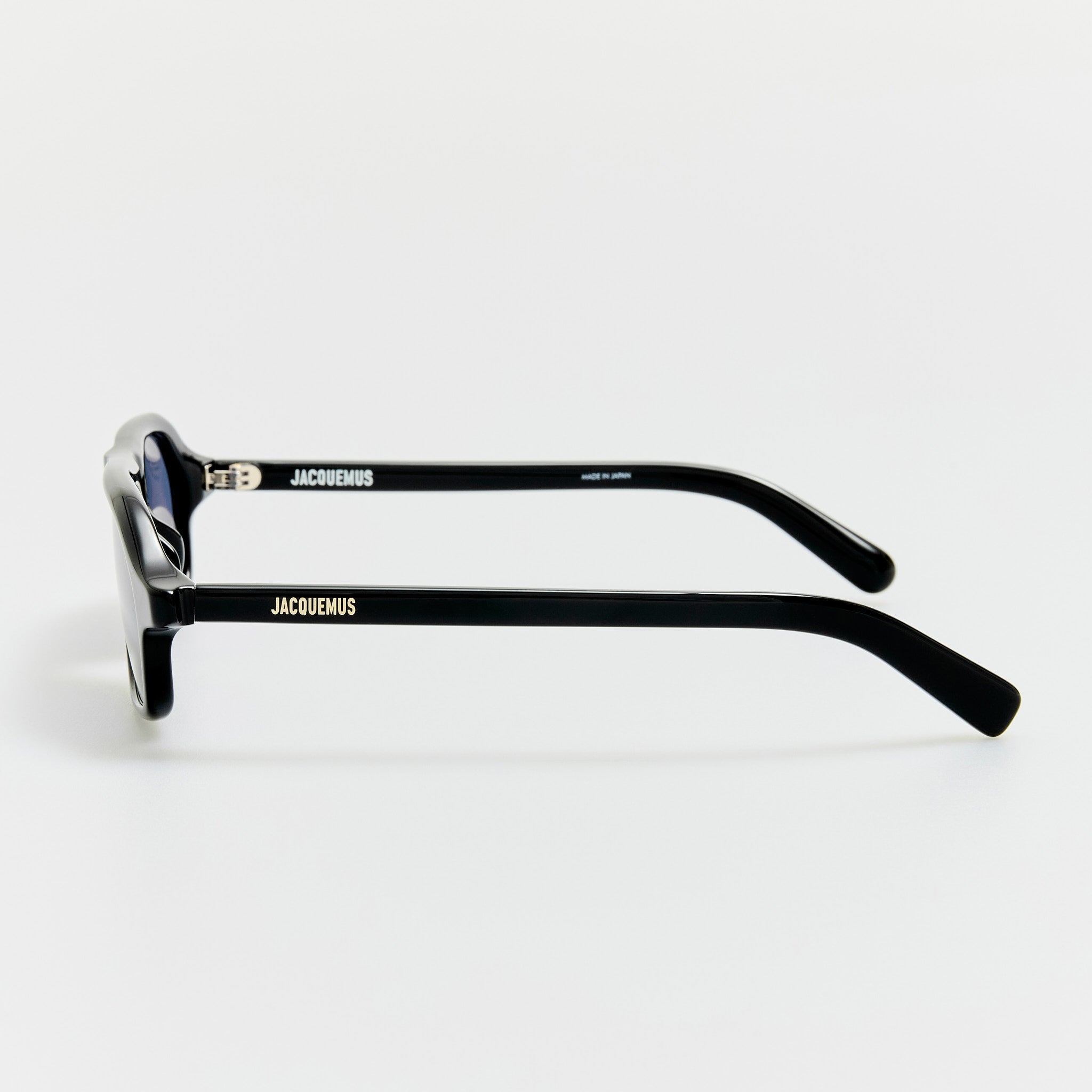Becane Sunglasses in Black
