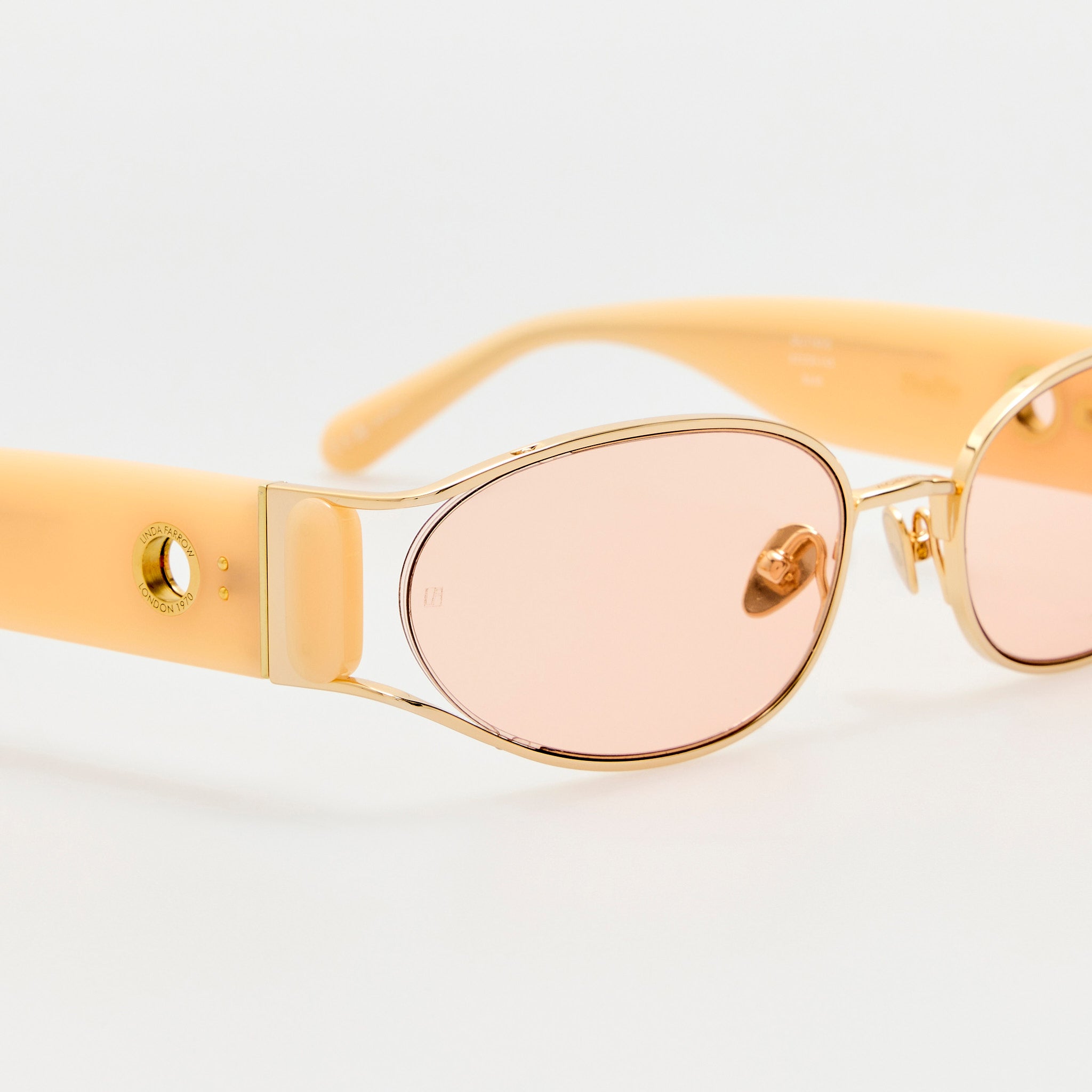 Shelby Sunglasses in Peach