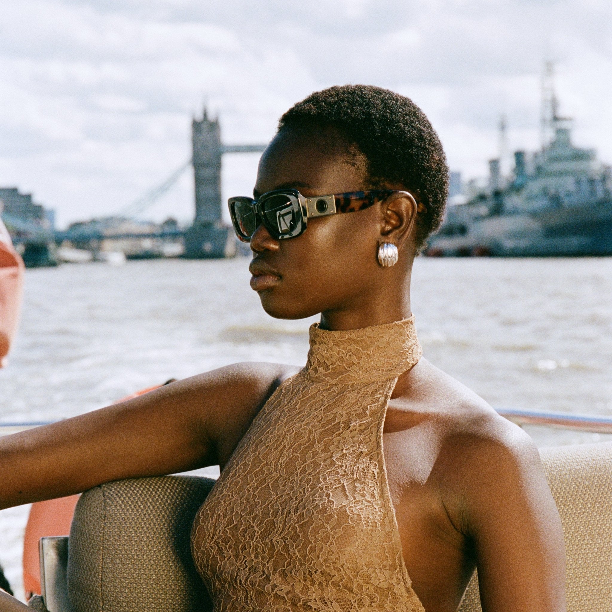 Belle Sunglasses in Black and Tortoiseshell - LINDA FARROW-Sunglasses-