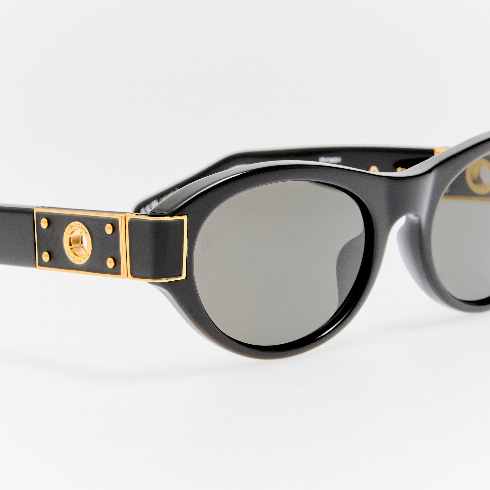 Sirena Sunglasses in Black - LINDA FARROW - Sunglasses - 